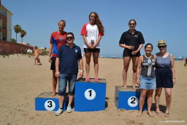 Carolinas Pradas junto a María García y Andrea Fos
