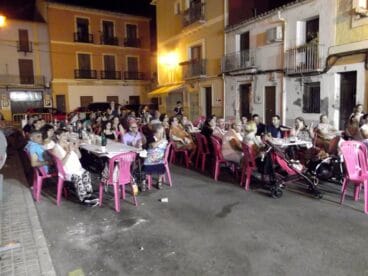Cena en la falla Baix la Mar