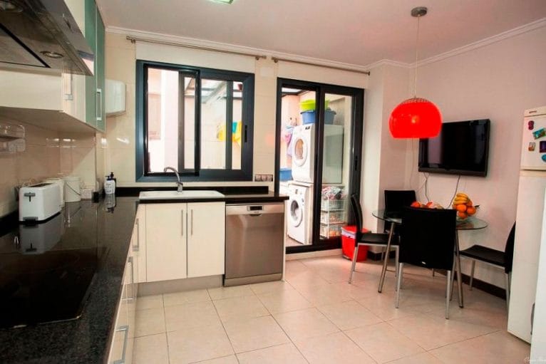 Cocina de la casa Euroholding