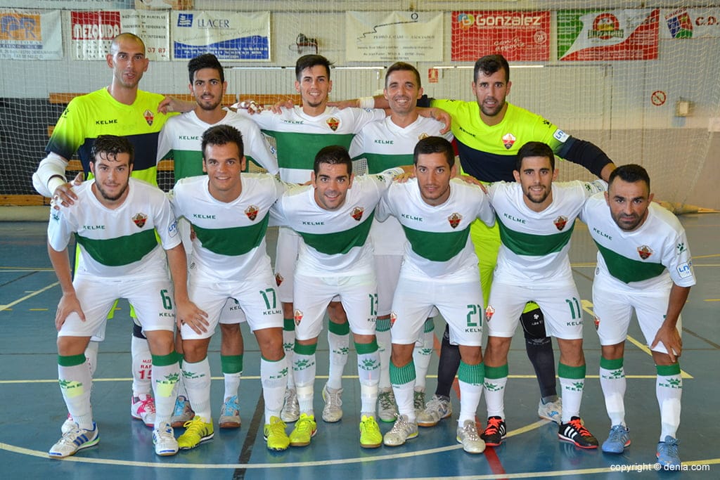 El Elche CF fue demasiado rival para el Dénia Futsal (3-7) 2 Equipo del Elche CF ante el Dénia Fútsal