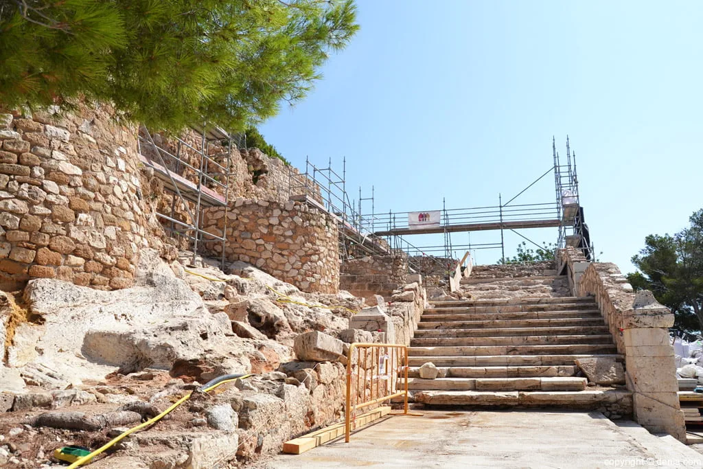 Estado actual de la escalera del Palau