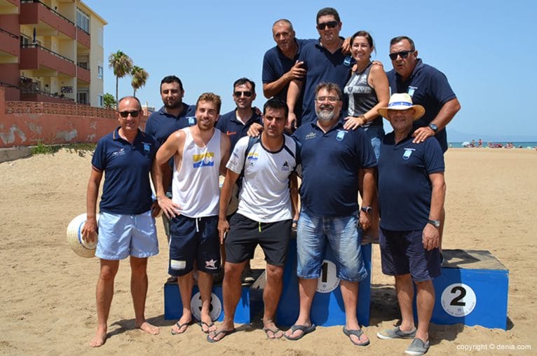 Eva Ronda junto a los mayores de Sant Roc 2016
