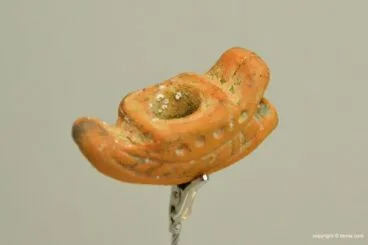 frontal de la pieza de terracota