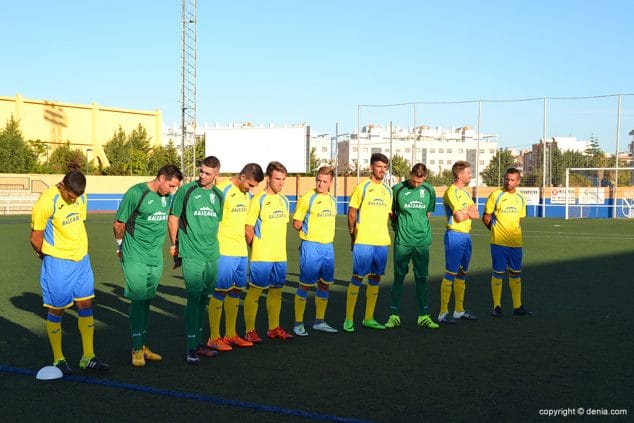 grupo de jugadores durante el acto