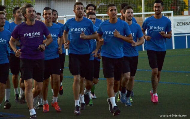 jugadores del cd denia en pretemporada