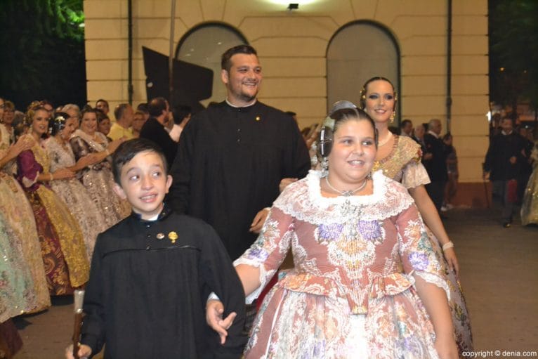 Presentación falla Centro 2017 - Llegada de los cargos