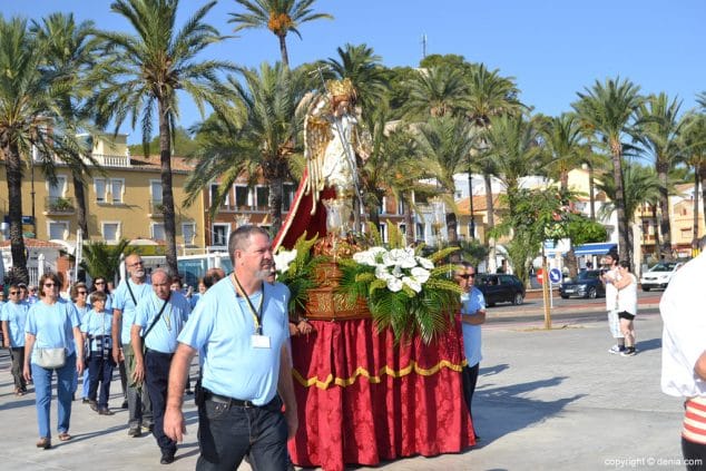 03 la peregrina en denia llegada de la imagen de san miguel