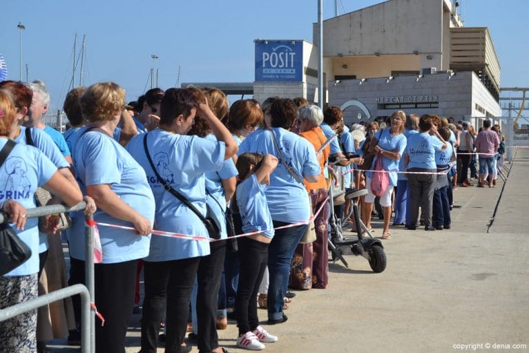 La Peregrina en Dénia - El barco entrando en el puerto