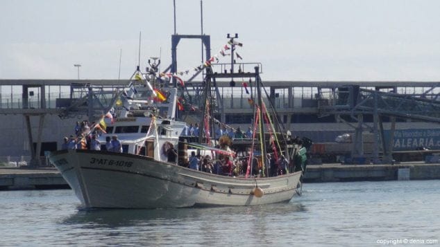 12 la peregrina en denia la virgen en el barco landrona