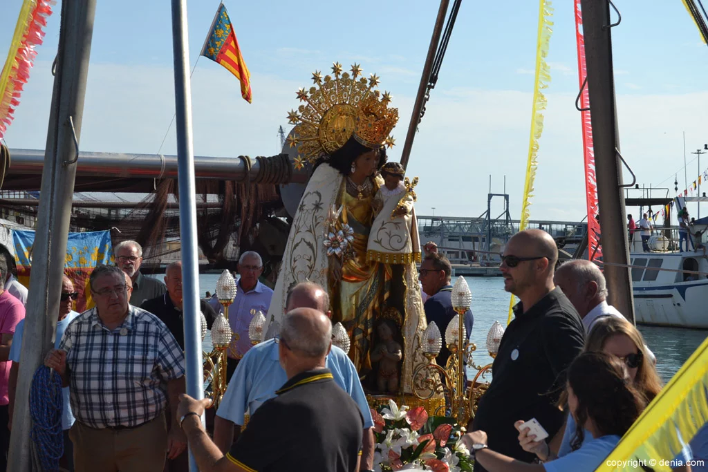 La Peregrina en Dénia – La Virgen en el barco