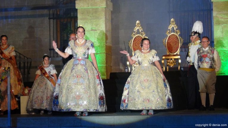 presentacion-falleras-mayores-denia-2017-ines-alacreu-y-mar-cabrera