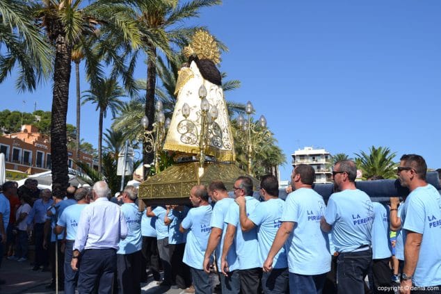 24 la peregrina en denia portadores de la imagen