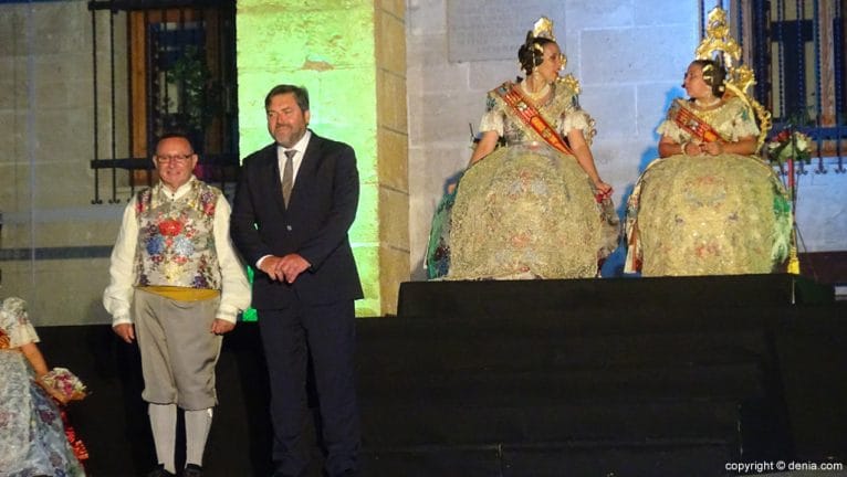 presentacion-falleras-mayores-denia-2017-pleitesia-vicealcalde-rafa-carrio