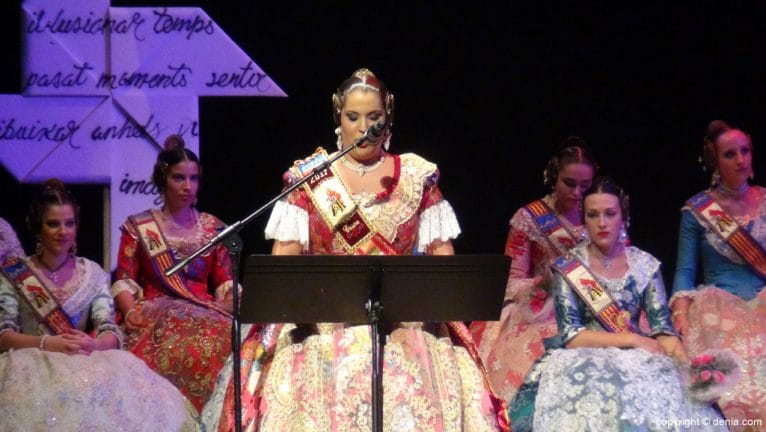 Presentación Campaments 2017 - Cristina moll