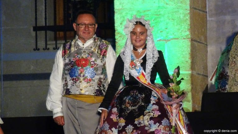 presentacion-falleras-mayores-denia-2017-dama-infantil-de-las-hogueras-de-alicante