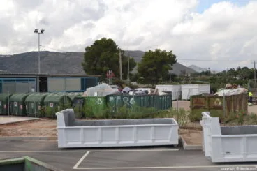 Antiguas instalaciones del Ecoparc de Dénia