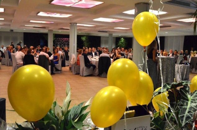 asistentes a la cena de gala del rotary club denia
