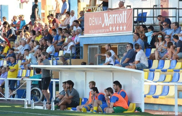 banquillo del cd denia