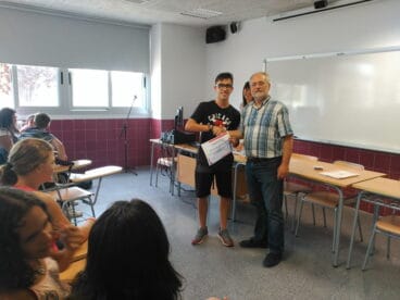 Carnet de tutor a un alumno del IES Número 3