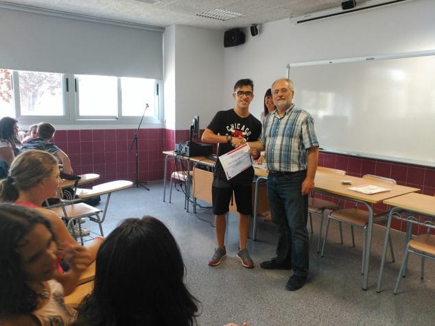 carnet de tutor a un alumno del ies numero 3