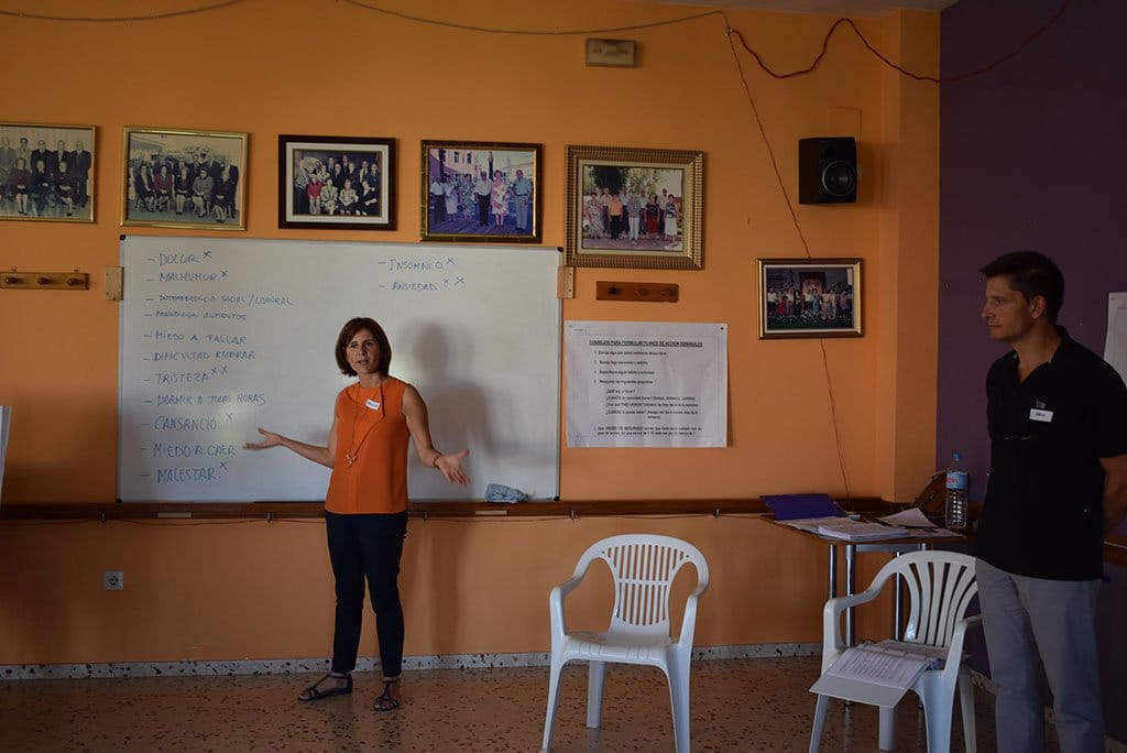 El Departamento de Salud de Dénia sigue con el programa 'Pacient Actiu' 1 Enfermera explicando el programa
