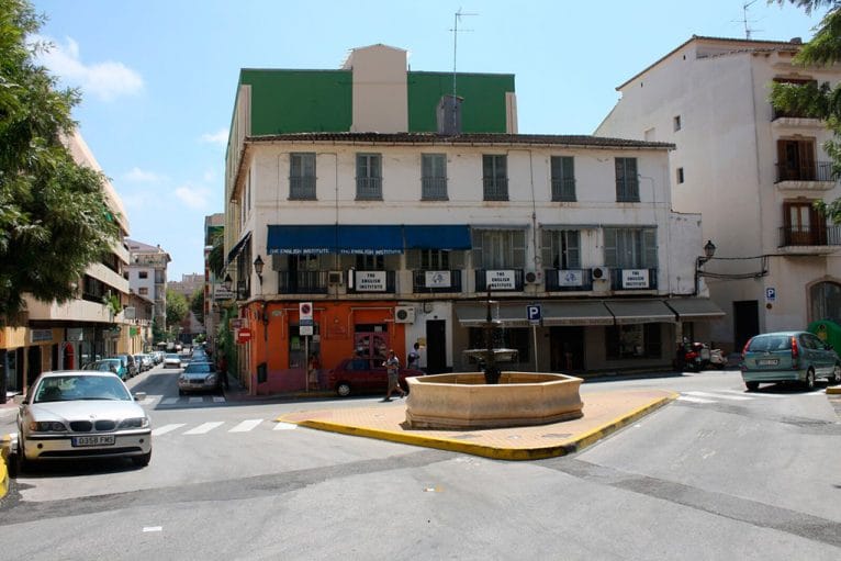 Fachada de la casa English Institute