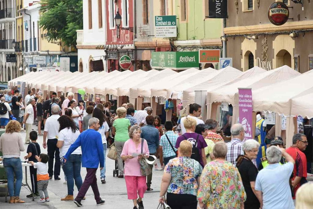 La calle La Mar acogerá este sábado una nueva edición de la Feria de Asociaciones 1 Fira d'associacions Dénia 2016