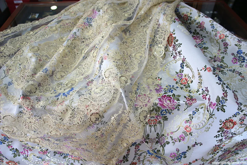 manteleta y tela lespoli