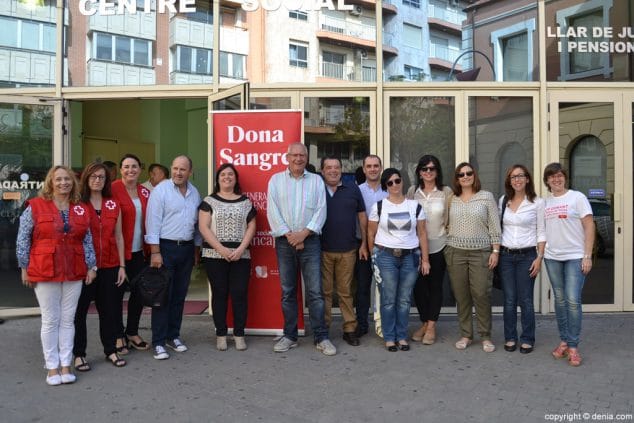 organizadores y colaboradores del 8o maraton de sangre de denia