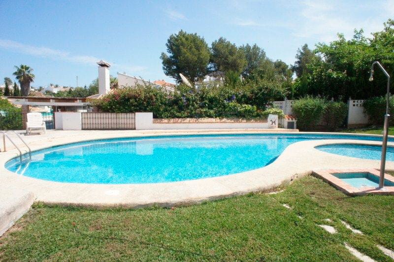 Piscina de la casa Euroholding