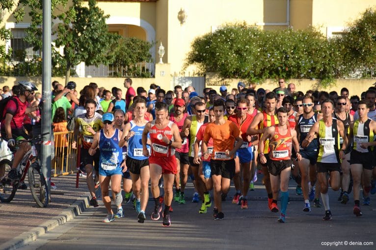 Primeros metros de la carrera reina
