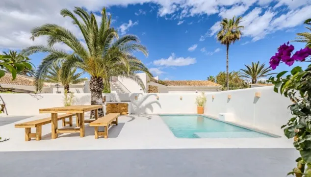 Sichere Buchung von Ferienvillen in Denia