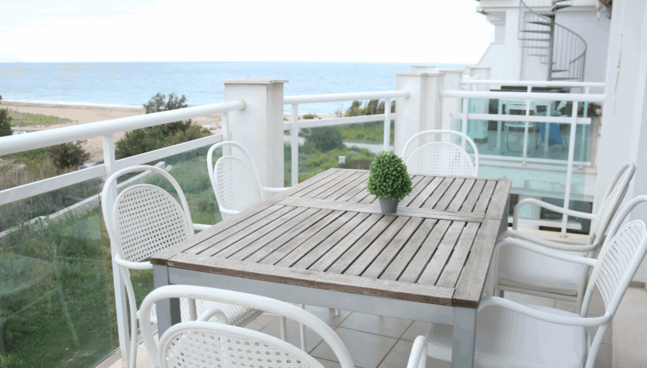 Terraza al aire libre en apartamento