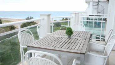 Terraza al aire libre en apartamento