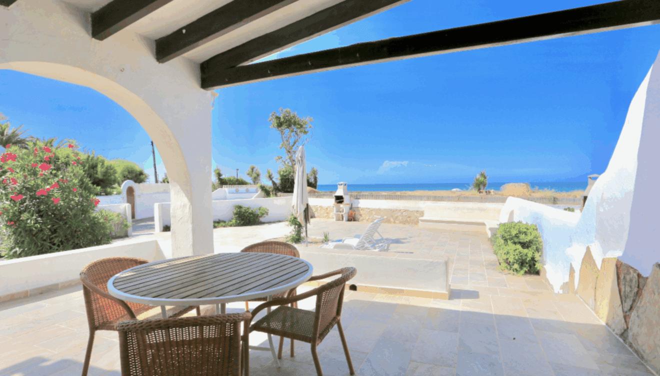 Terraza en villa de lujo en la cual disfrutar de momentos con los tuyos