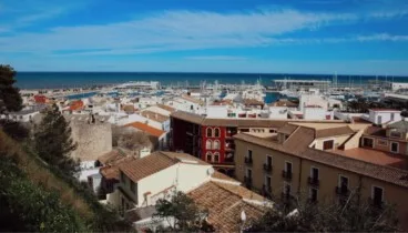 Vacaciones tranquilas en villas familiares en Dénia