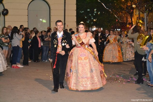 01 presentacion falla diana 2017 llegada de los cargos 2016