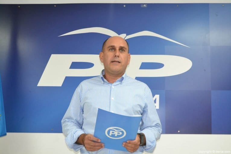 Acto 9 d'Octubre PP Dénia - Antoni Joan Bertomeu