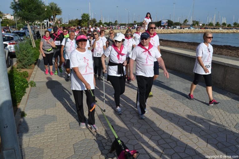 IV Caminata por el Día Mundial del Cáncer de Mama Dénia - Caminantes