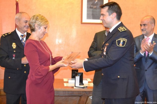 10 dia de la policia 2016 reconocimiento a la delegacion de denia del ilustre colegio provincial de abogados de alicante