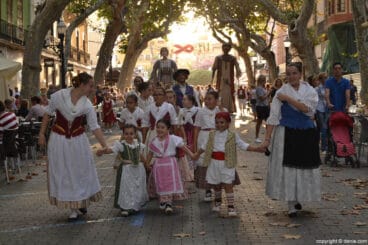 Dianium Dansa celebra el 9 d’Octubre – Niños