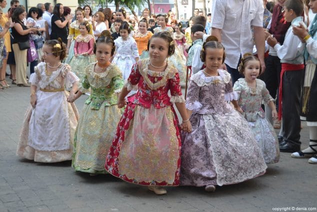 16 presentacion infantil falla centro 2017 llegada de la comision