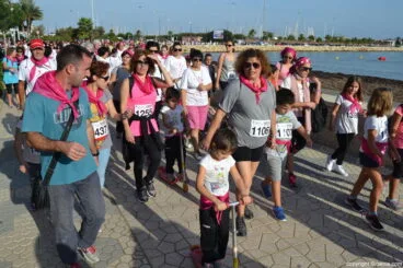IV Caminata por el Día Mundial del Cáncer de Mama Dénia – Salida de la caminata