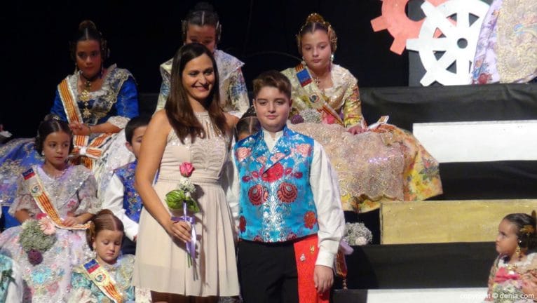 Presentación infantil falla Saladar 2017 - palabras de Pilar Ivars