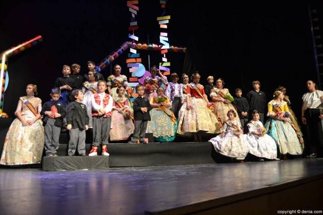 39 presentacion infantil falla centro 2017 comision