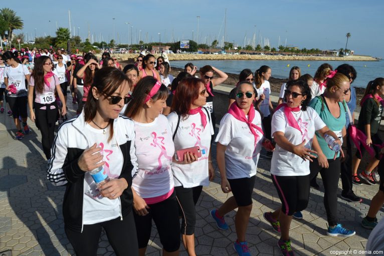IV Caminata por el Día Mundial del Cáncer de Mama Dénia - marea rosa