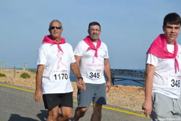 IV Caminata por el Día Mundial del Cáncer de Mama Dénia – participantes en Les Rotes