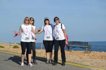IV Caminata por el Día Mundial del Cáncer de Mama Dénia – participantes en Les Rotes