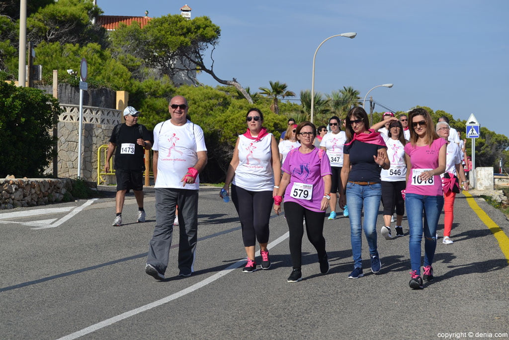 IV Caminata por el Día Mundial del Cáncer de Mama Dénia – llegando al final
