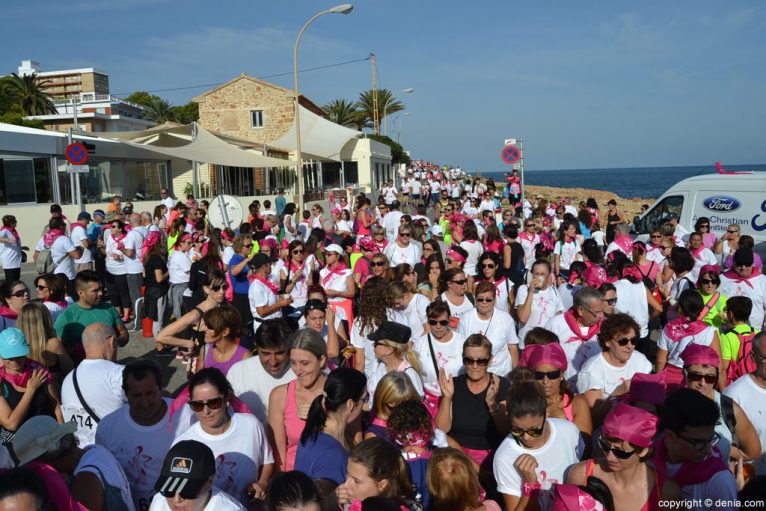 IV Caminata por el Día Mundial del Cáncer de Mama Dénia - marea rosa